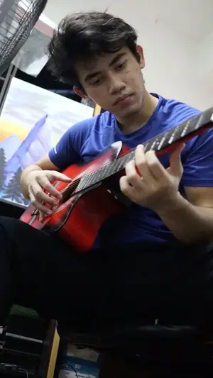 Fathy Rashad hobby - Guitar