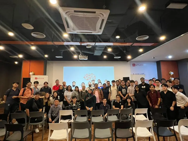 Fathy Rashad at Lessons Learned from Building LLM App in Production - photo 4