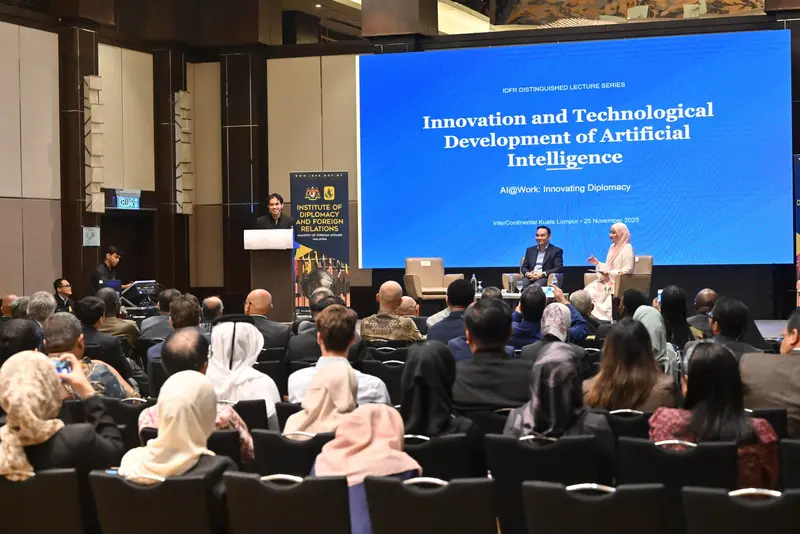 Fathy Rashad at AI@Work: Innovating Diplomacy - photo 10